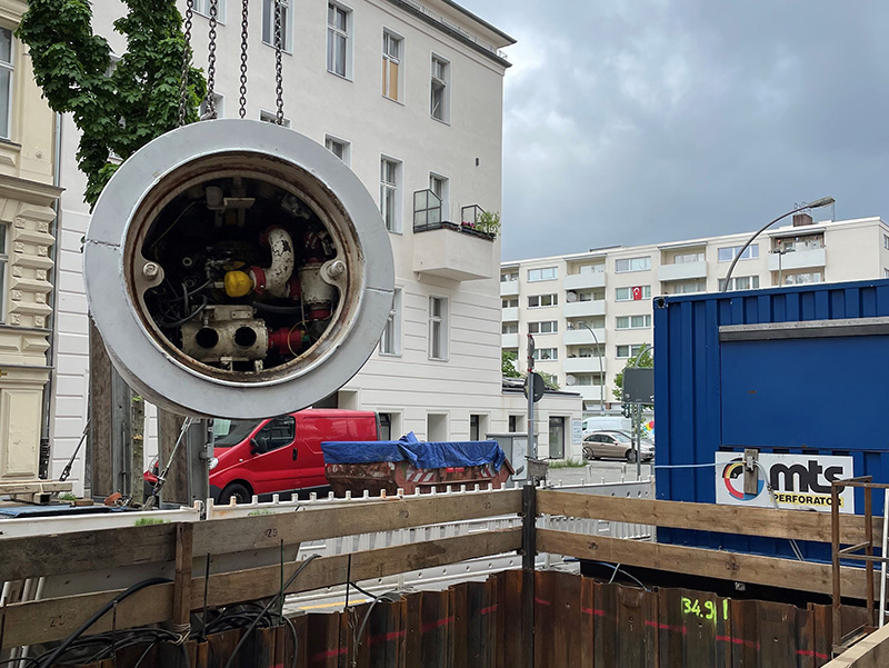 2 Einheben_Steuerkopf_DN1200_Galerie